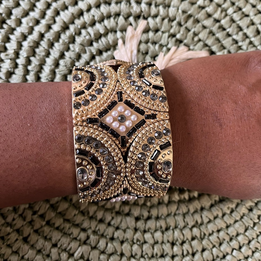Black and white beaded stretch bangle bracelet